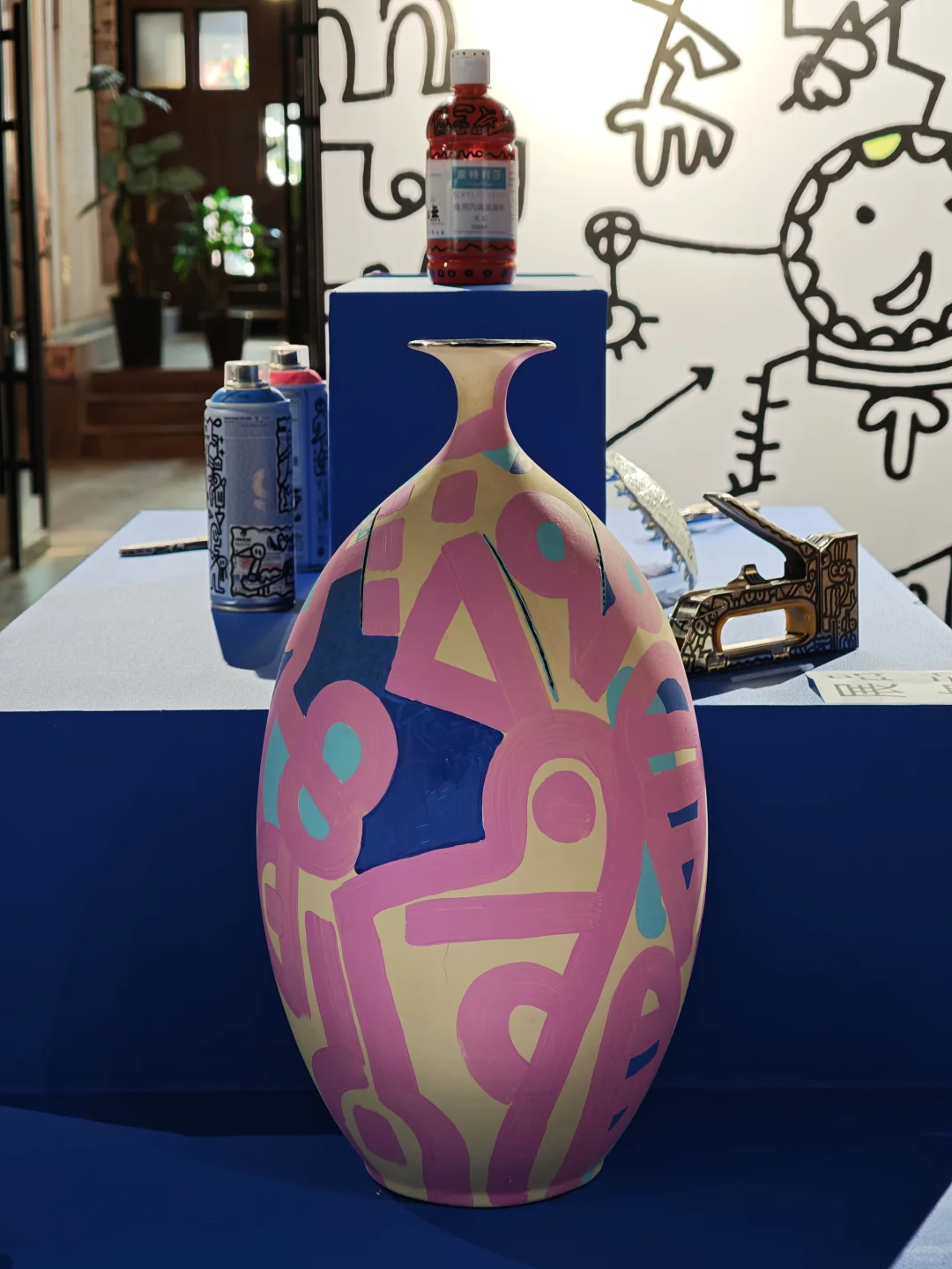 沈阳新展｜用画笔创造的彩色涂鸦世界?