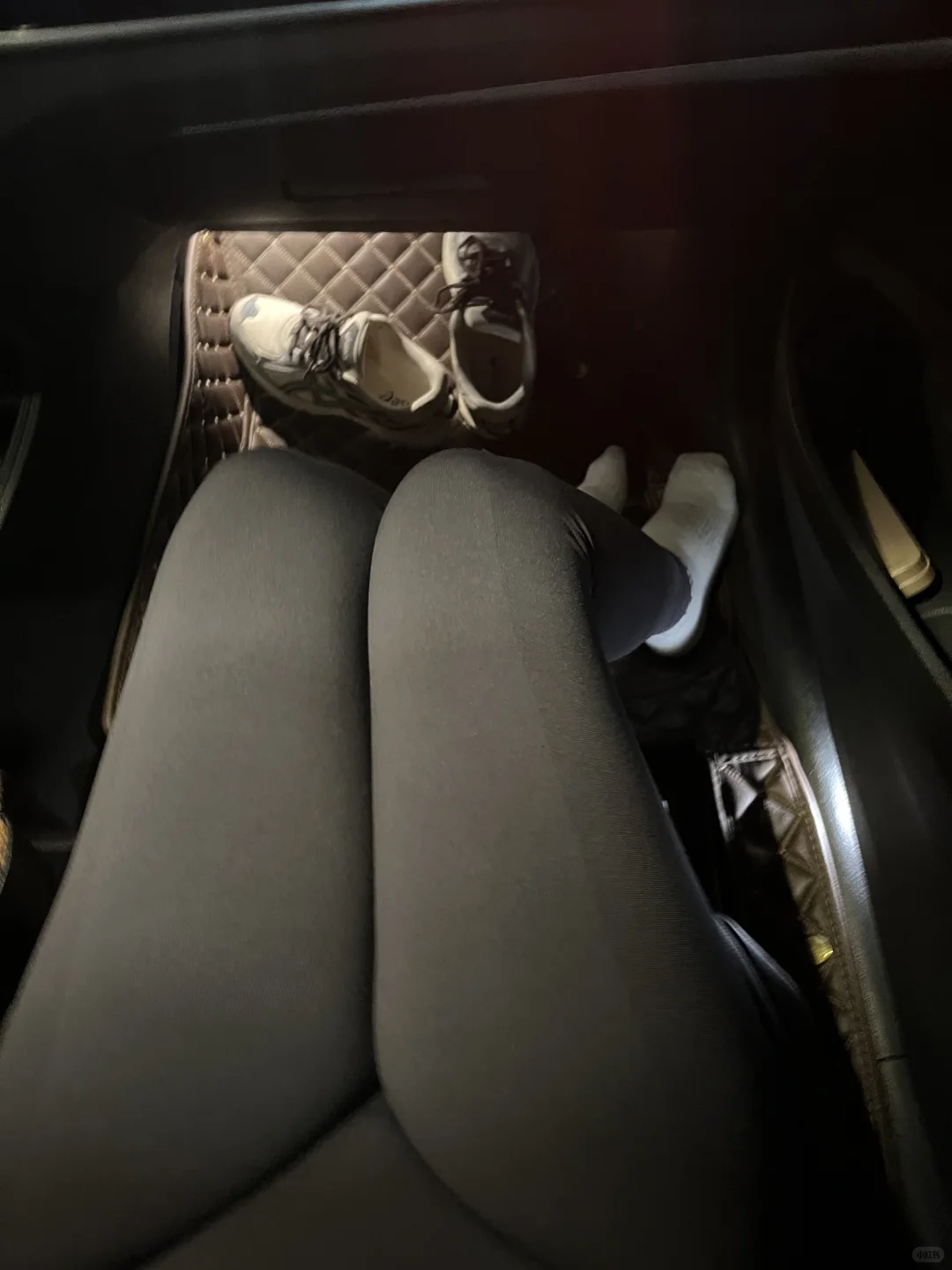 瑜伽裤外穿尴尬吗