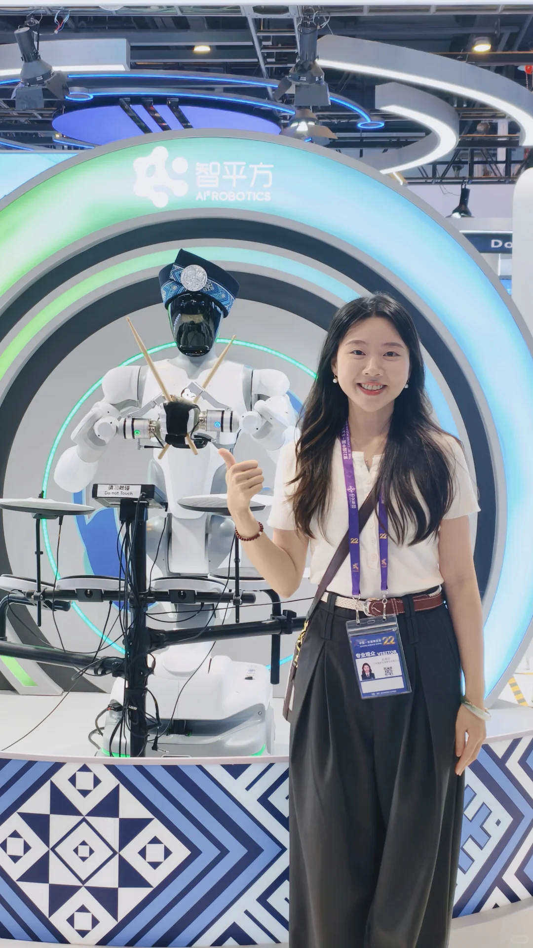 2025东盟博览会第一天好多人！