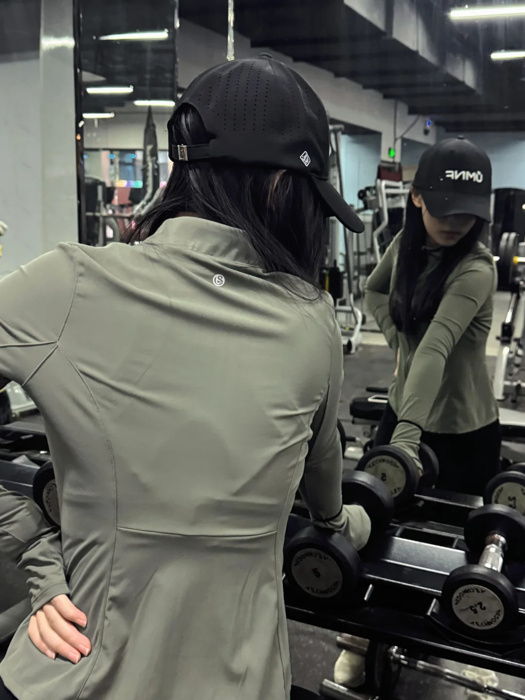 我宣布瑜伽裤就是运动女孩的黑丝