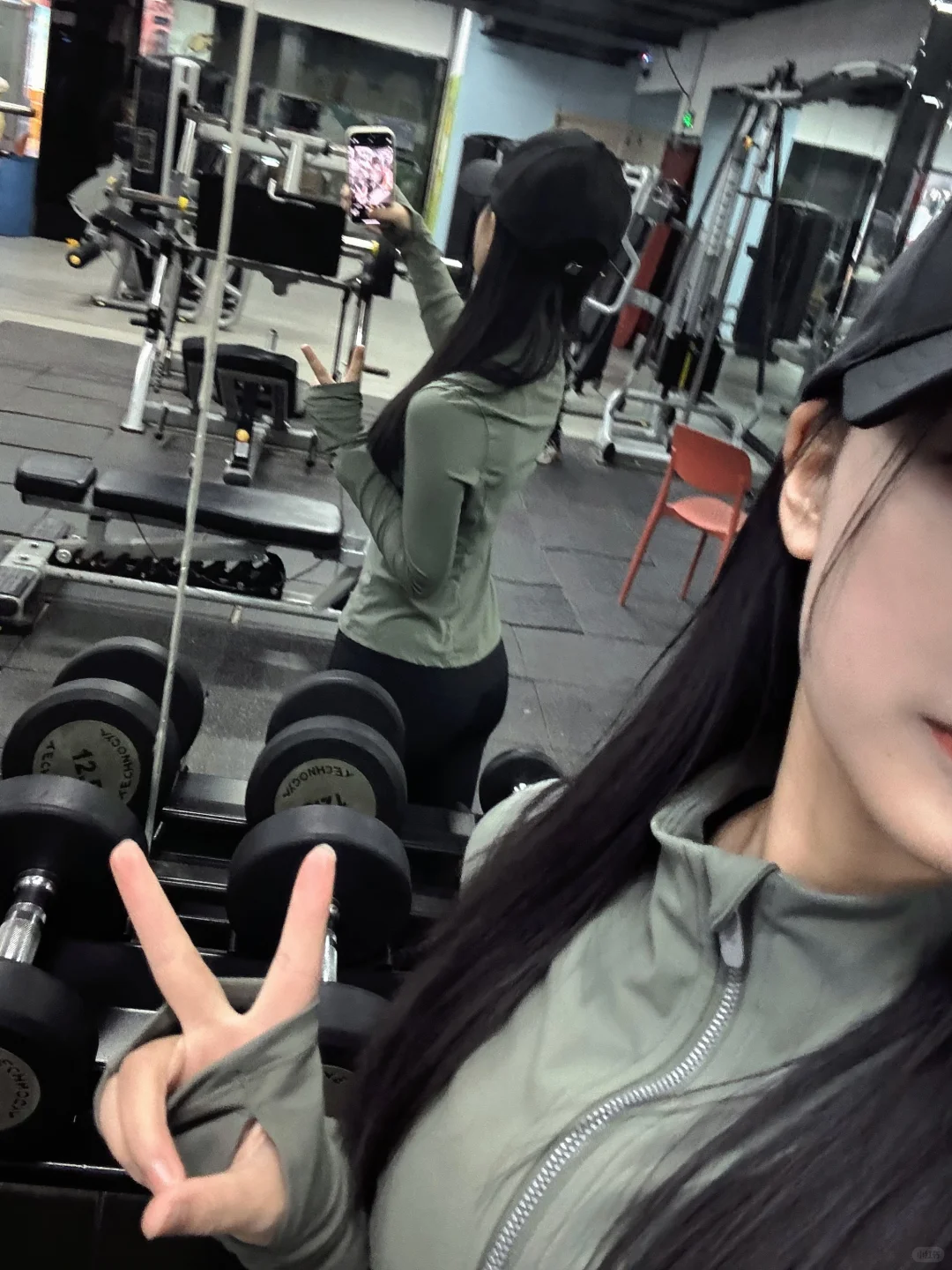 我宣布瑜伽裤就是运动女孩的黑丝