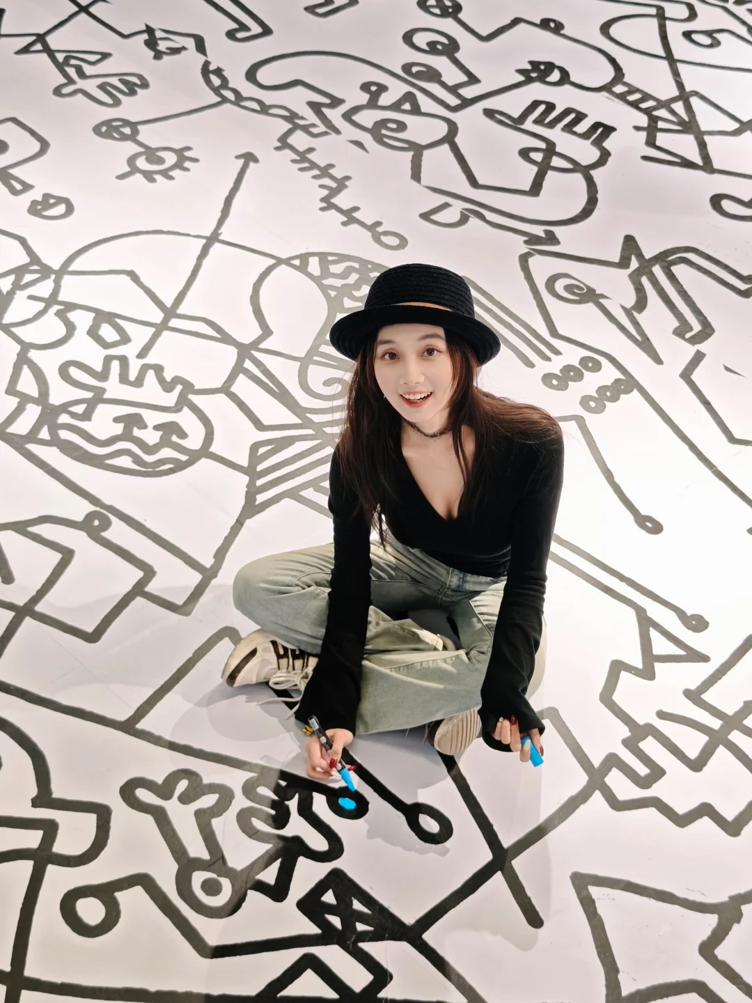 沈阳新展｜用画笔创造的彩色涂鸦世界?