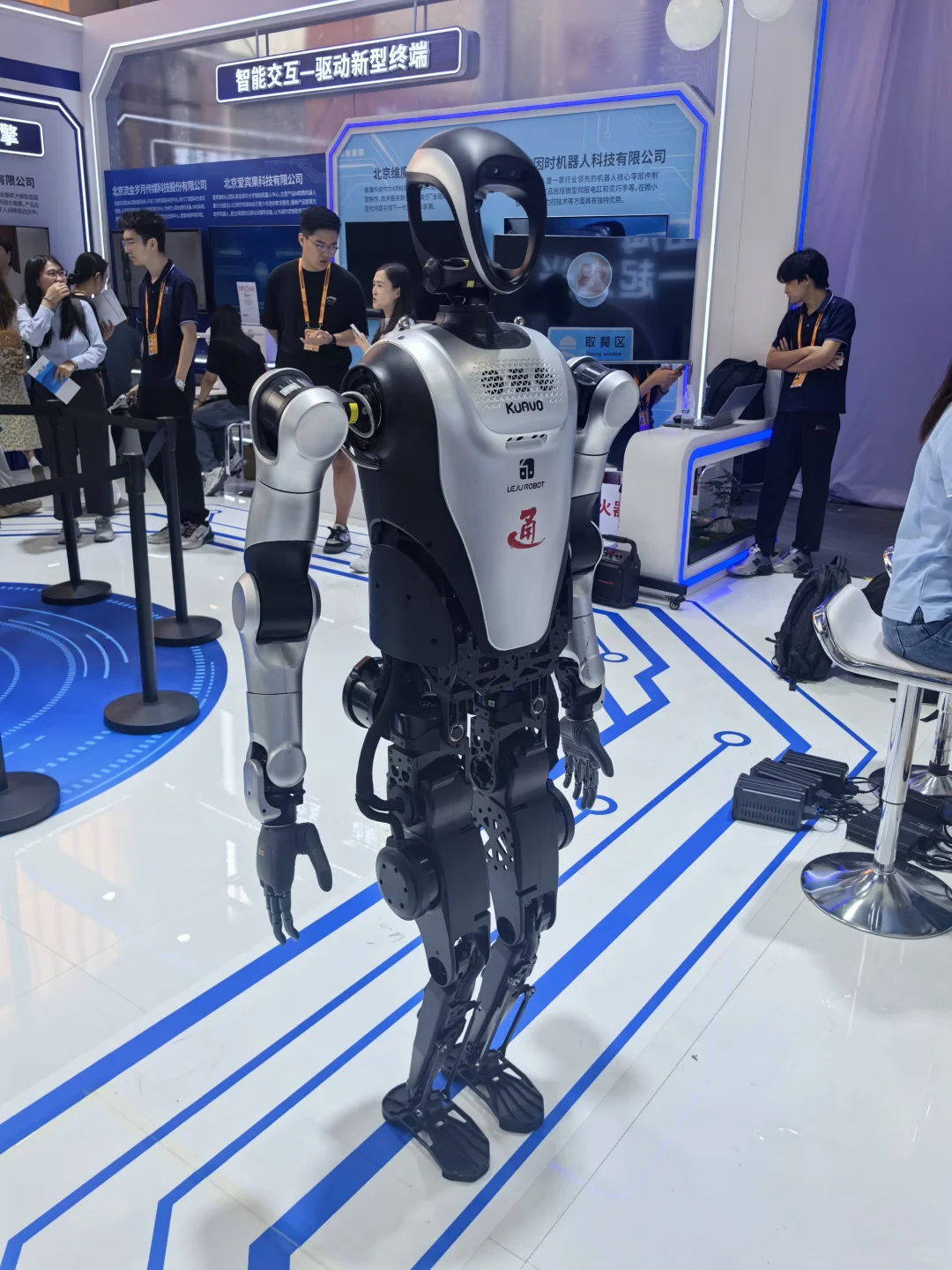 服贸会这些机器人也太可爱了吧！