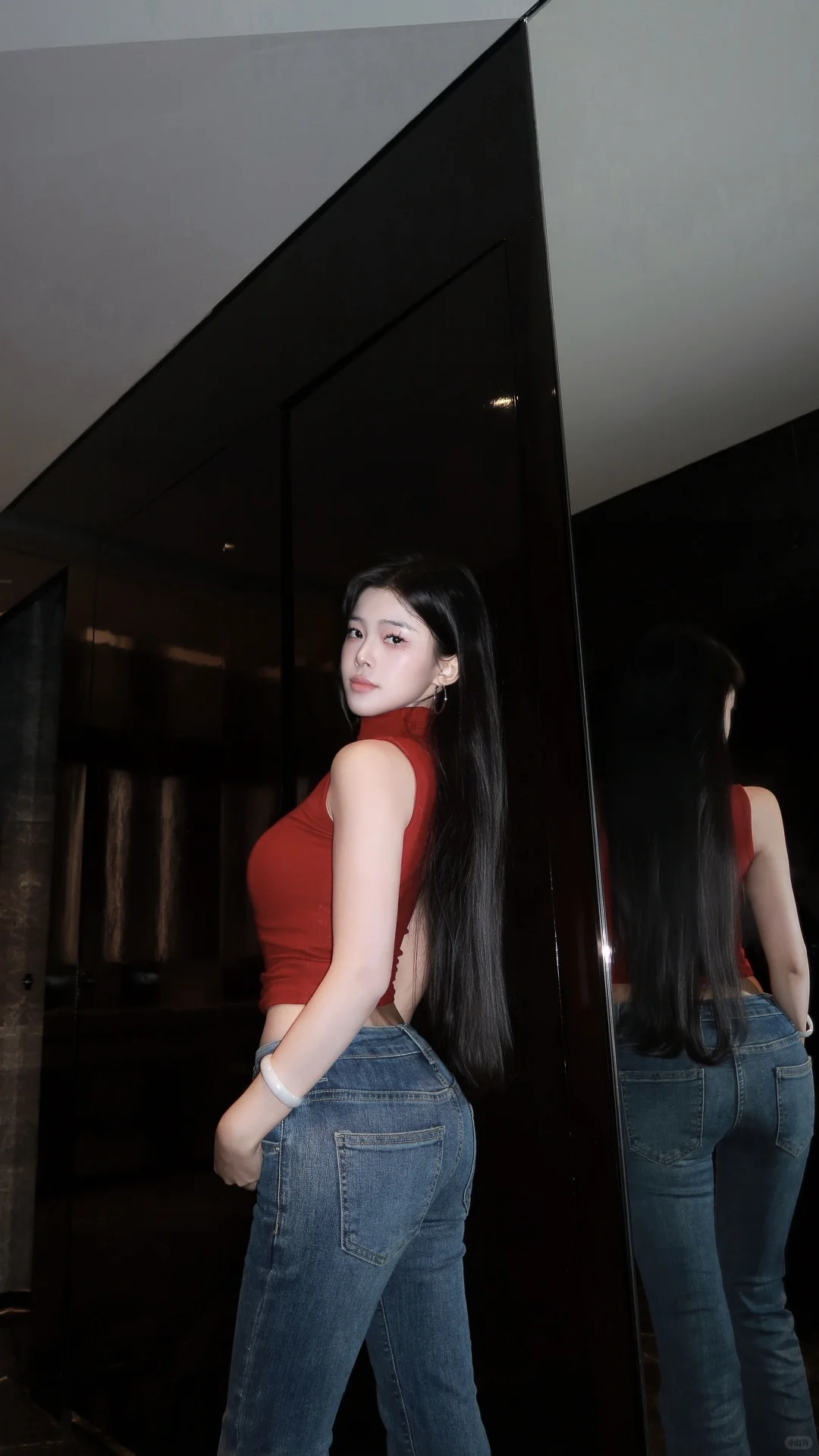 辣妹都给我去学这个姿势！?