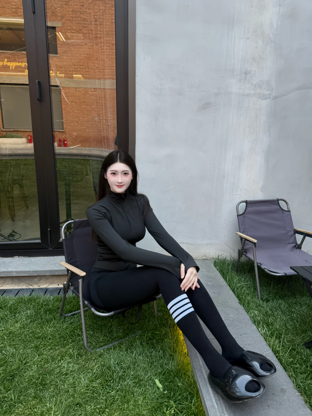 182体育老师 想给你一脚 又怕你给我舔?