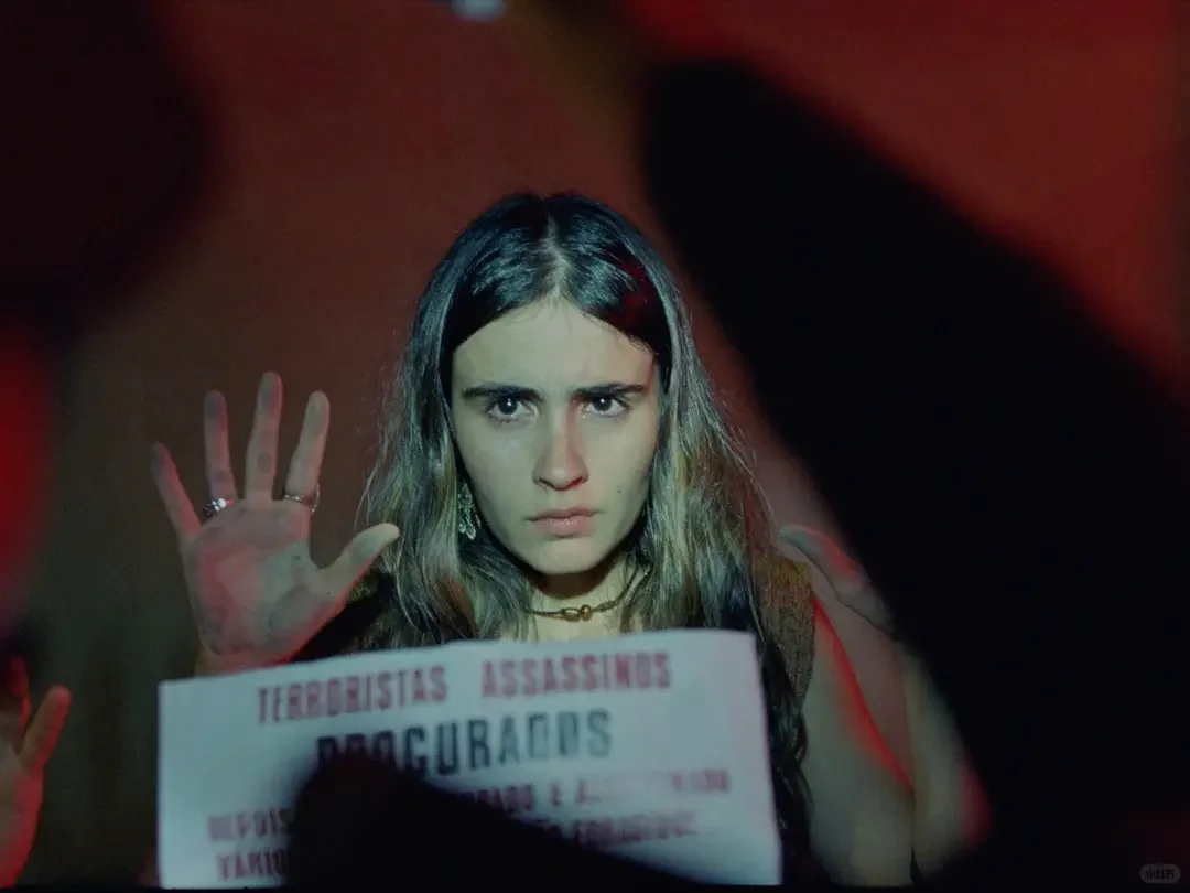 沉默坚韧的抵抗——《我仍在此》