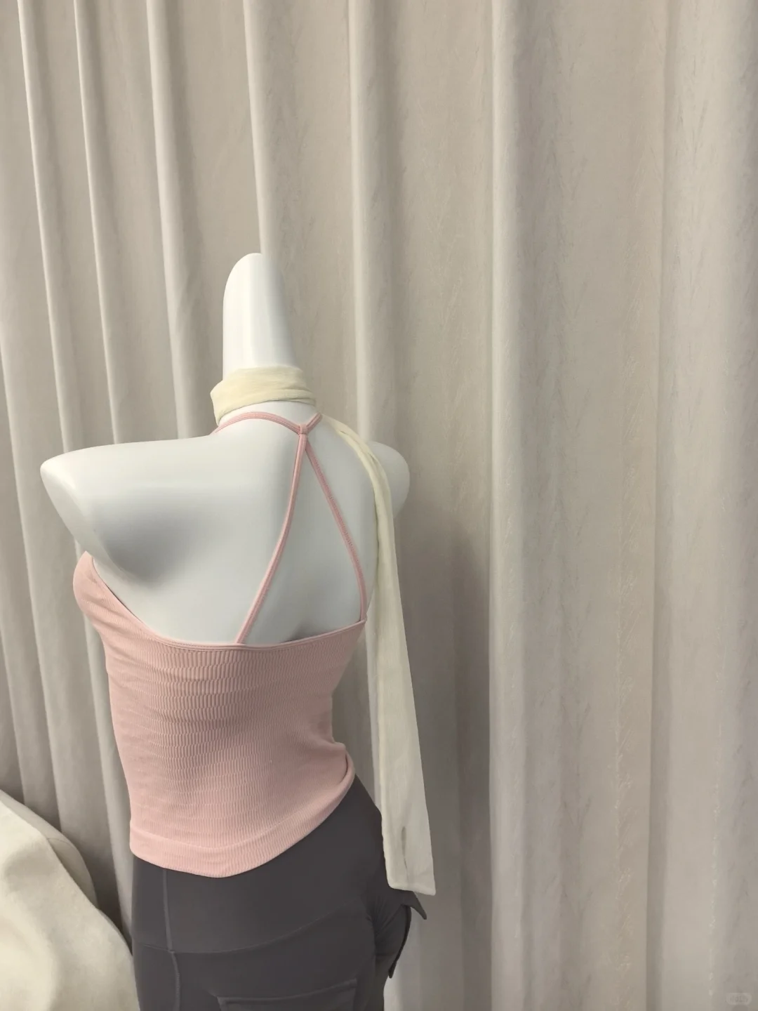 发现一个很绝的瑜伽服组合！