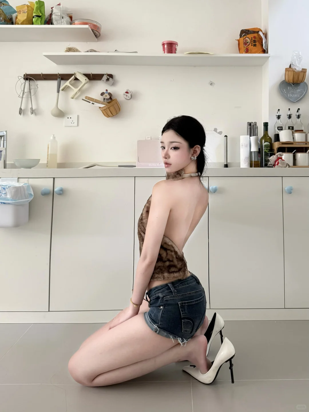 学一套辣妹拍照姿势