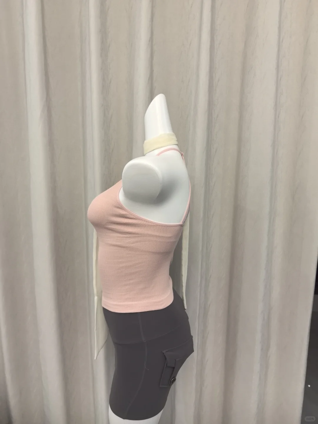 发现一个很绝的瑜伽服组合！