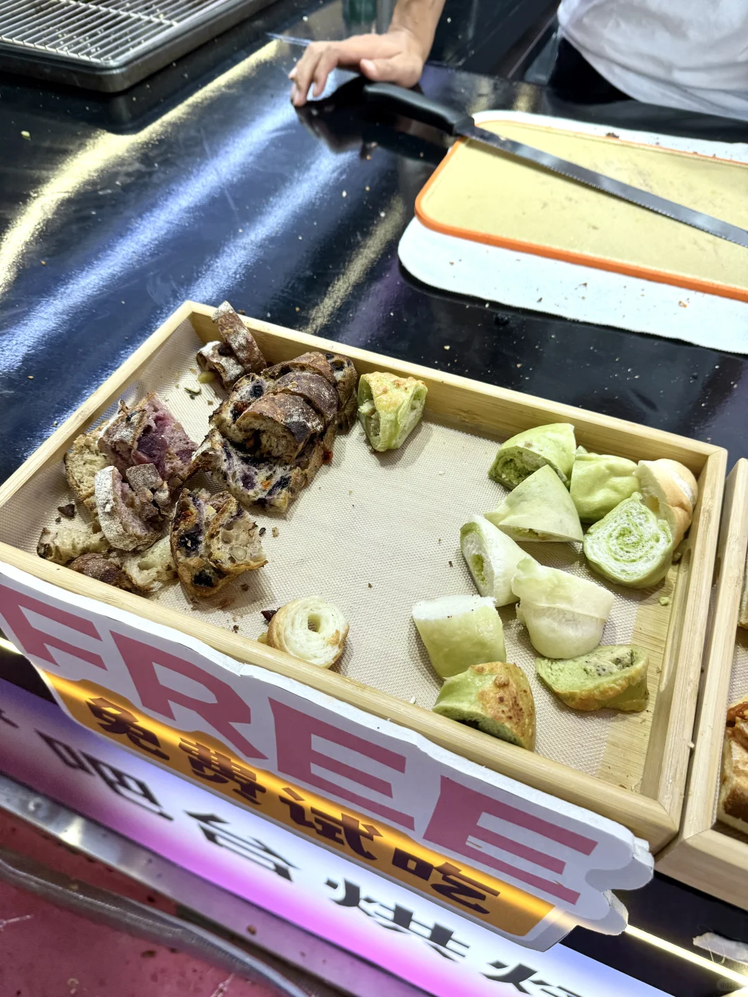 大学生勇闯餐饮博览会的一天