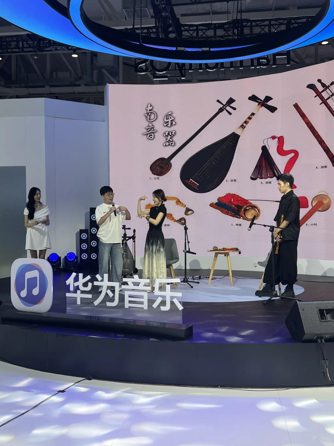 厦门逛展攻略｜我竟然坐上了真的宝宝巴士！