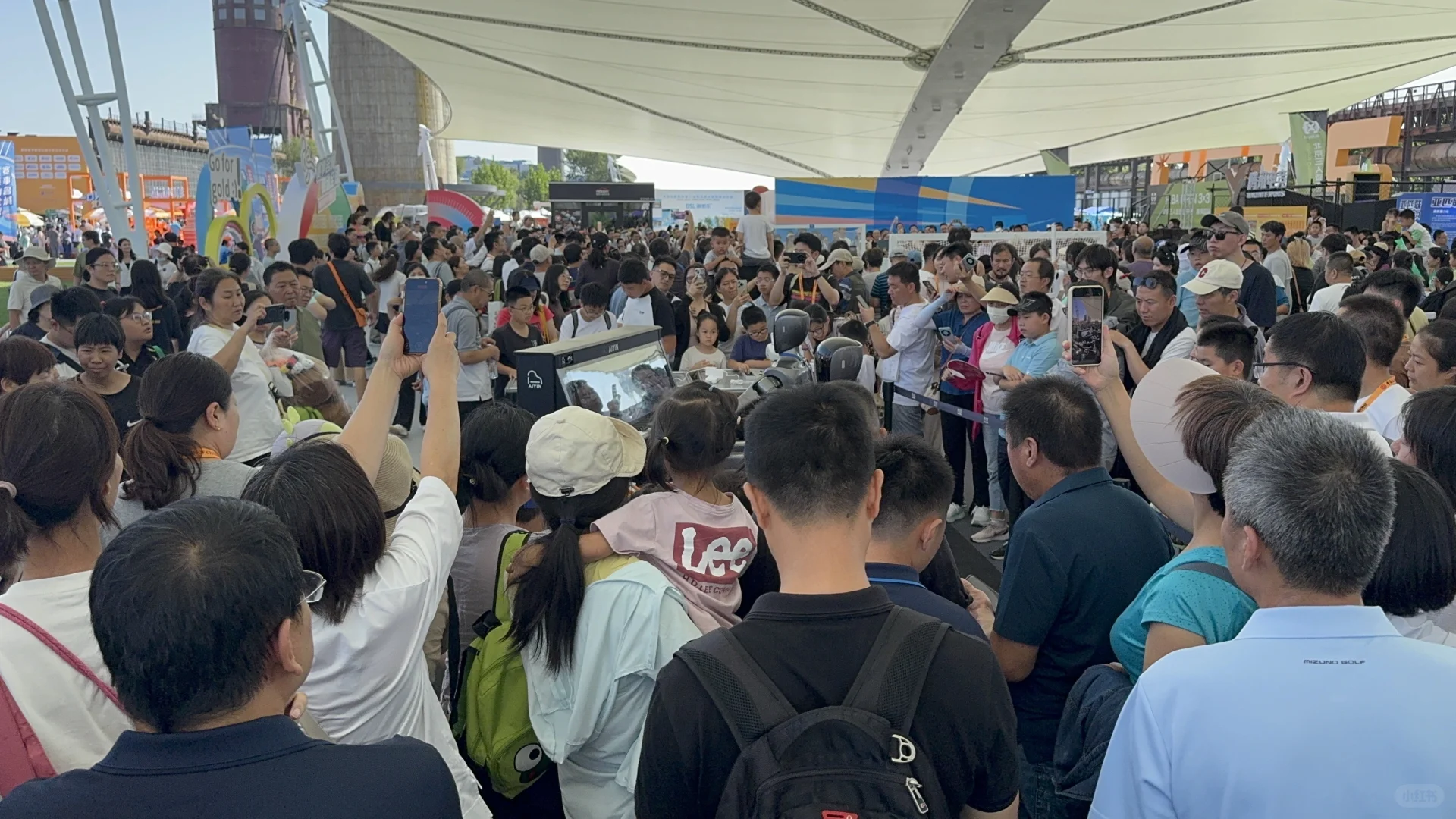 服贸会人山人海，圆满结束