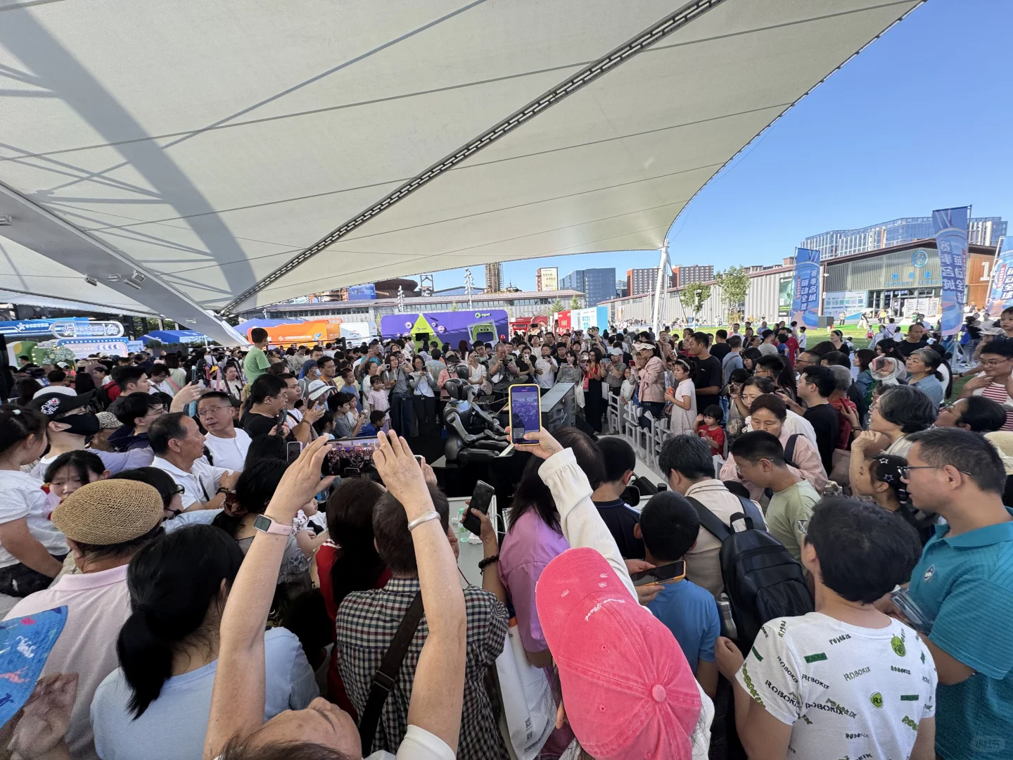 服贸会人山人海，圆满结束