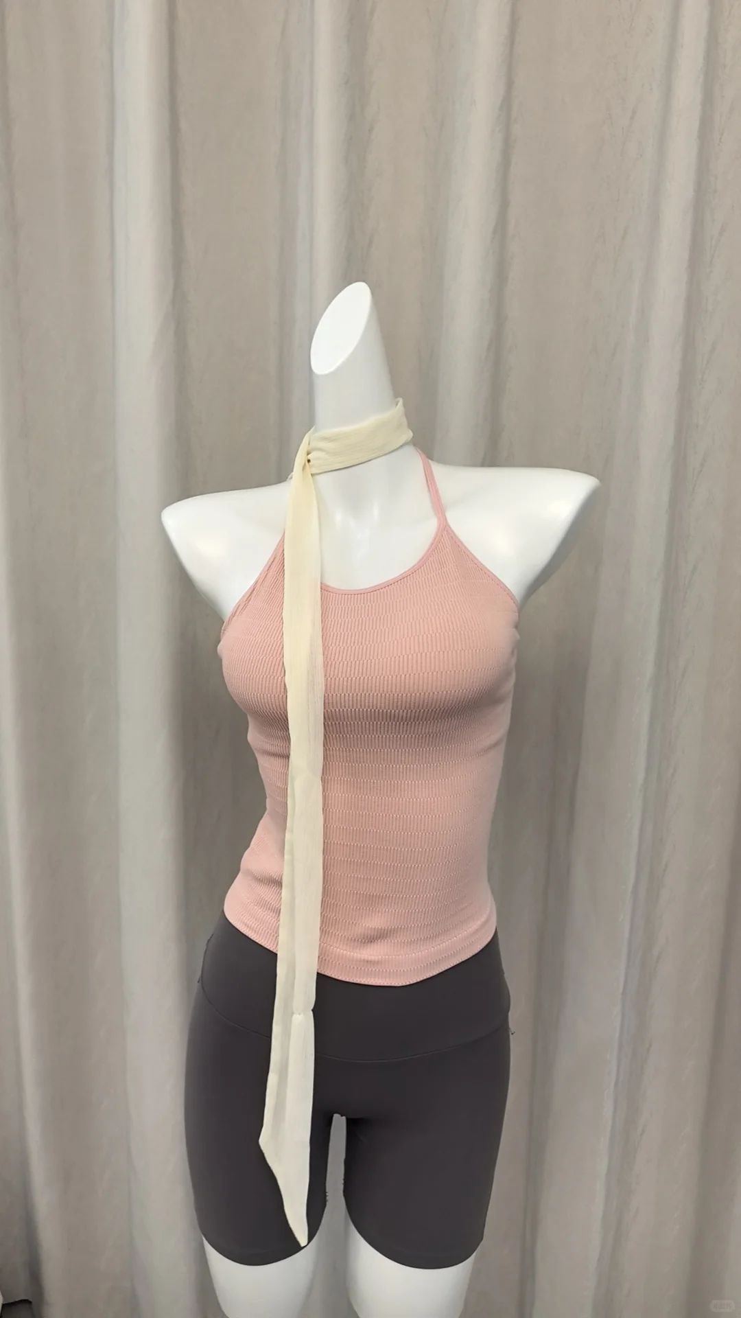 发现一个很绝的瑜伽服组合！