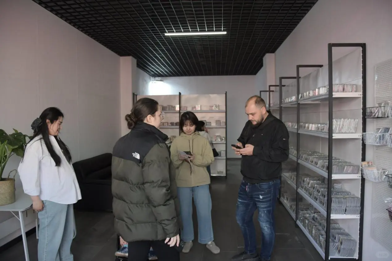 青岛展太绝‼️美睫小白 3 天变大神