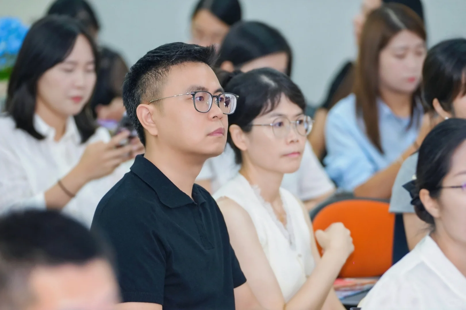 小型推介会怎么拍？