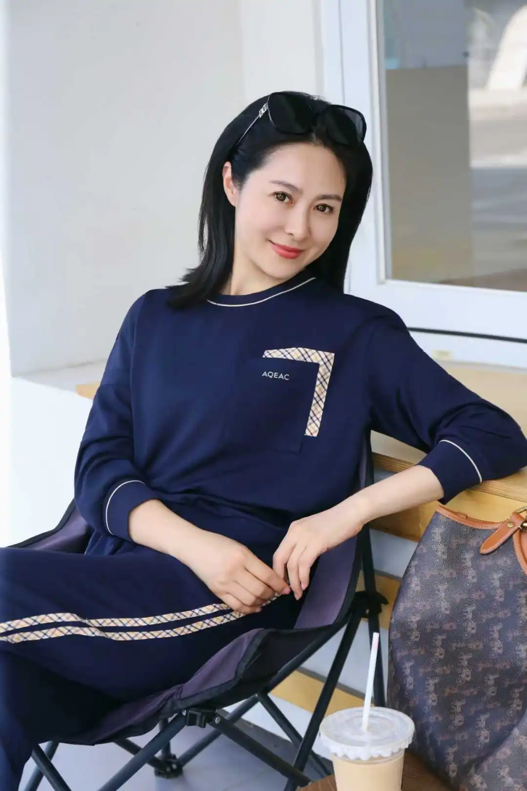 “穿衣自由，首先是舒适的自由”