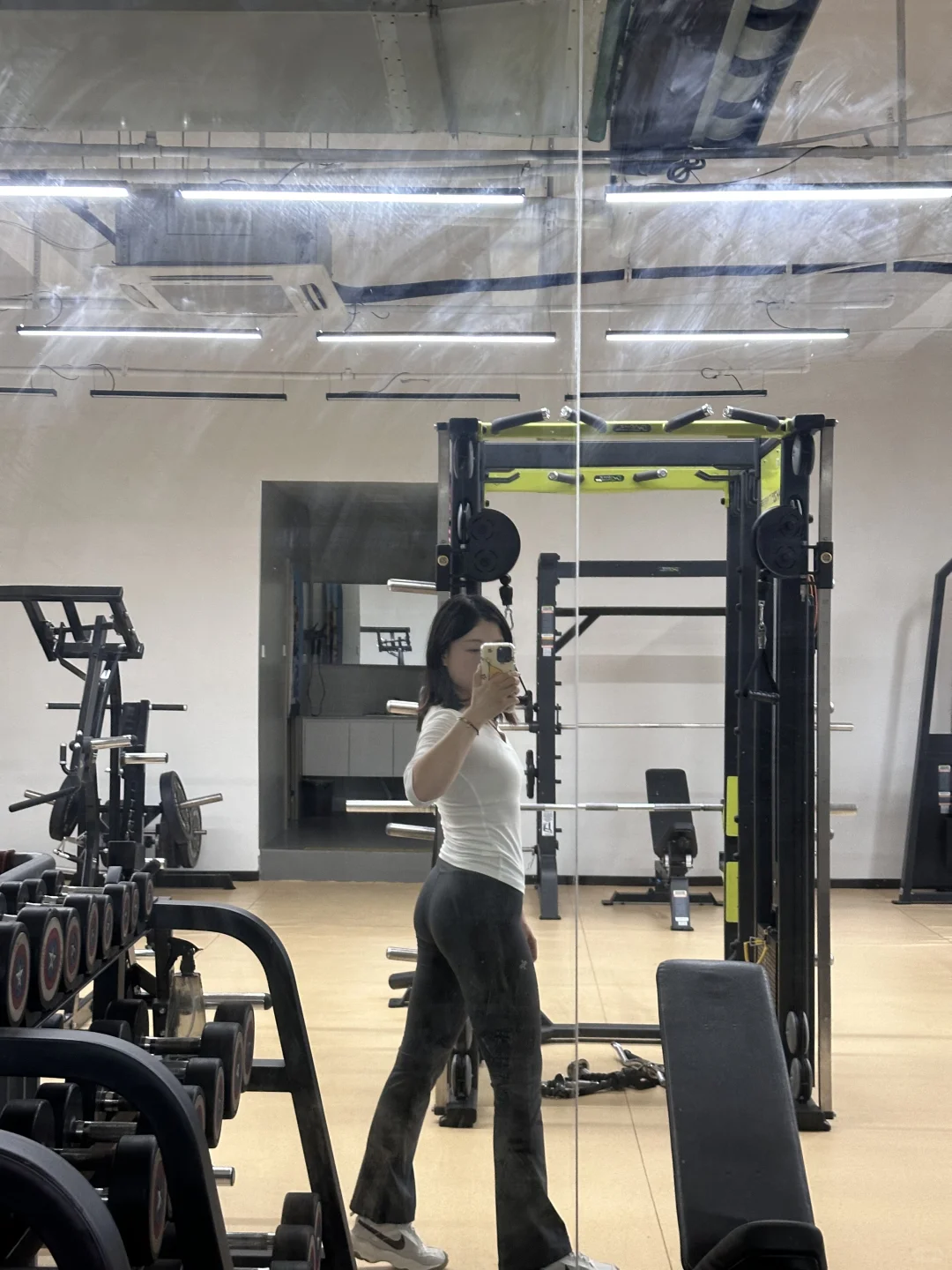 天冷了，脱了外套就练?求瑜伽服种草