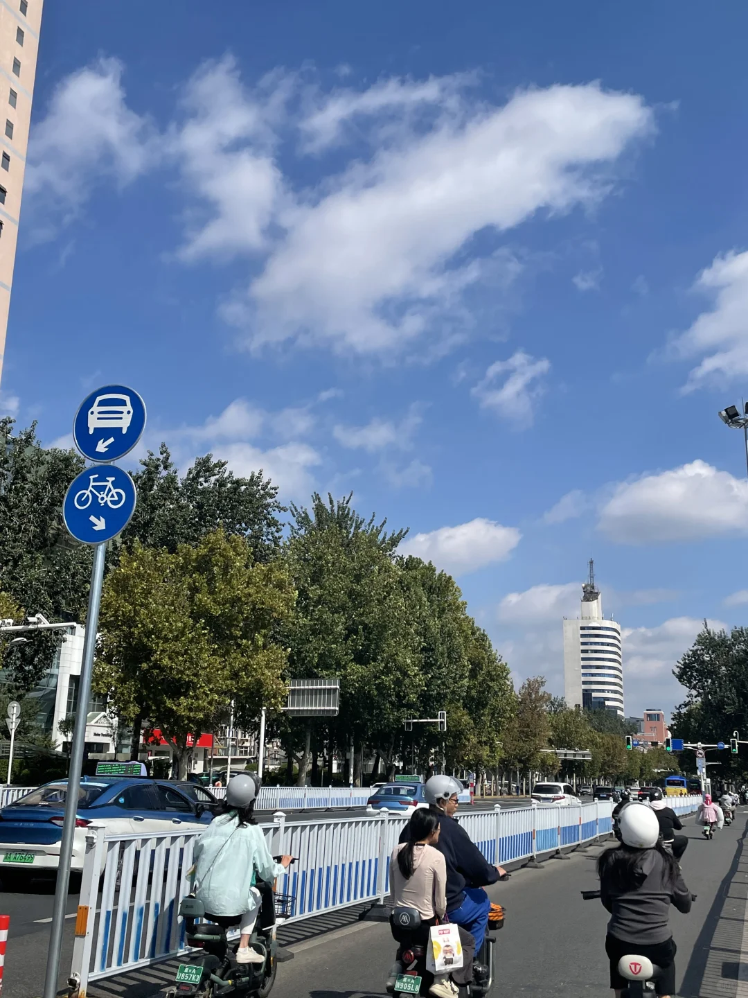 河北博物院有惠民书市，周末可以逛逛