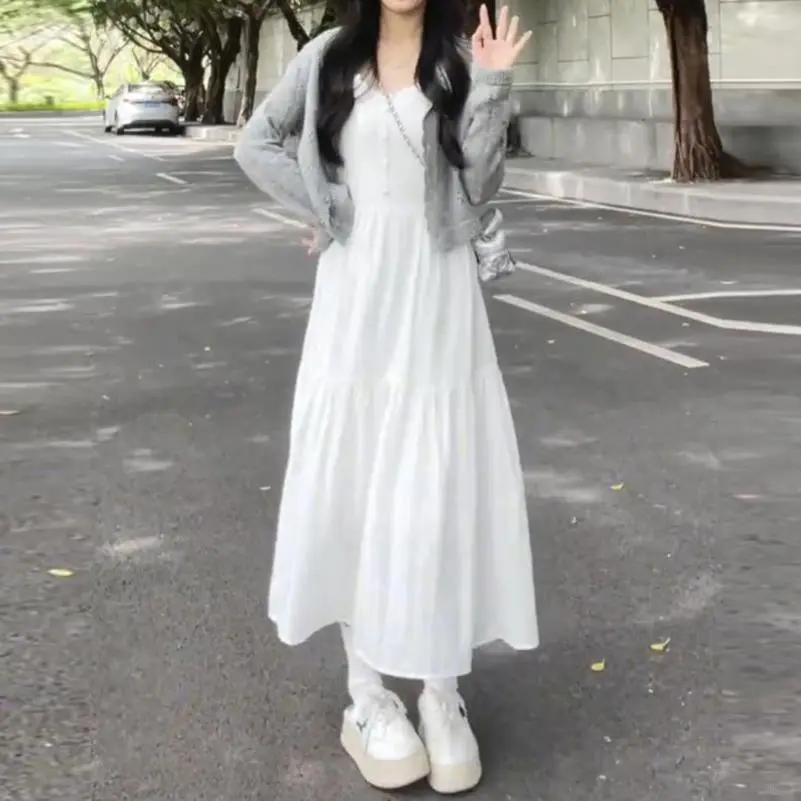 ?白裙爆单！小个子海边穿搭太绝了