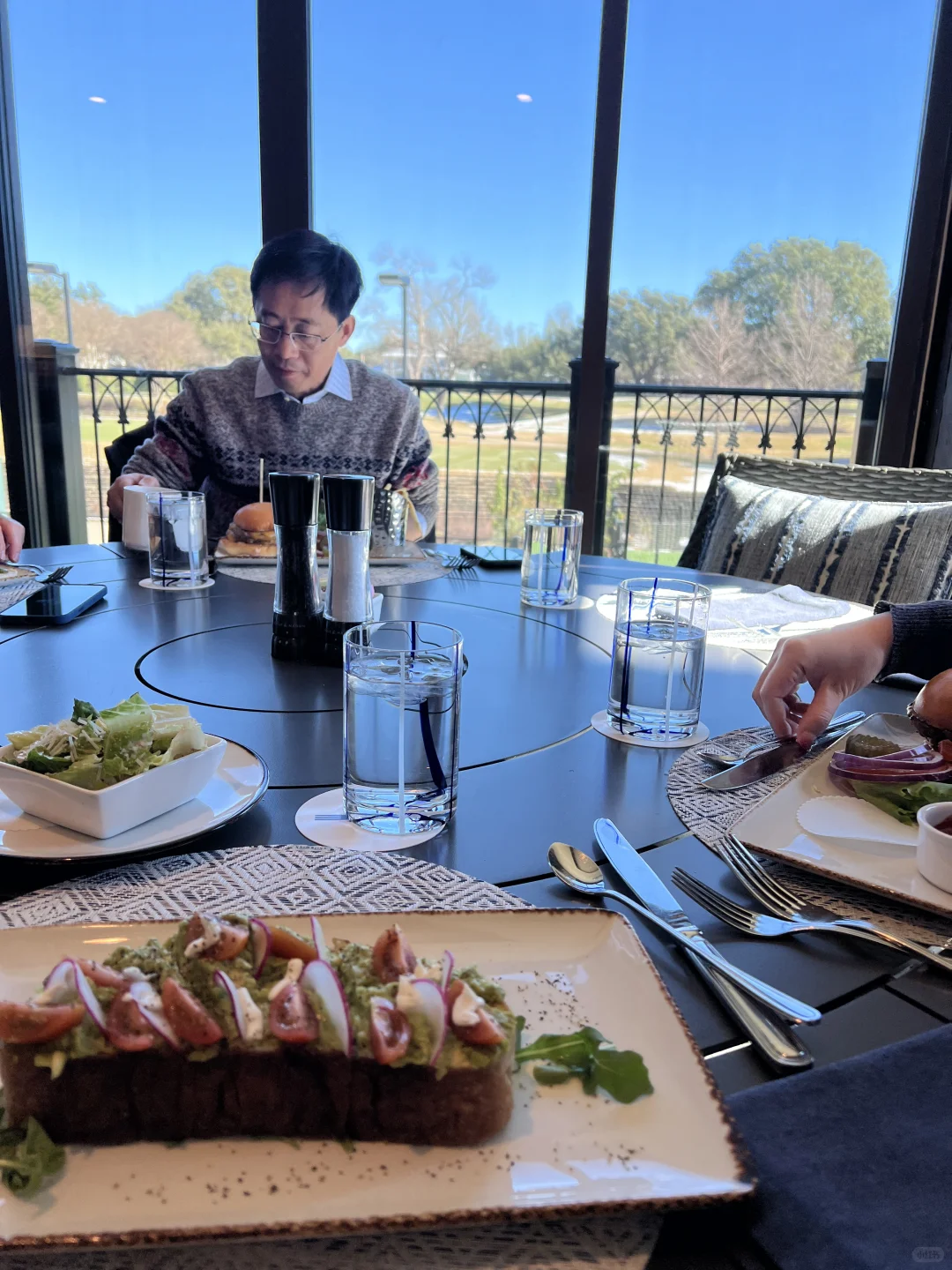 翻译的任务之外，见证一场上亿投资的诞生