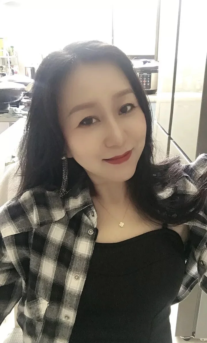 找个伴真心的。45岁以上。年纪小的勿扰