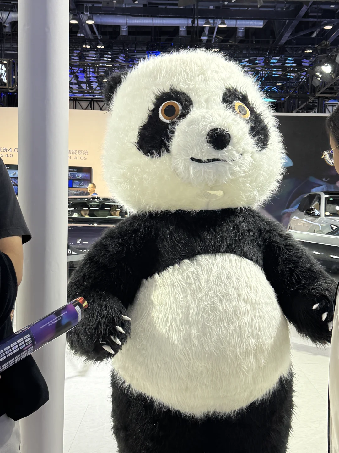 北邮07｜上课暂停 今天逛通信展