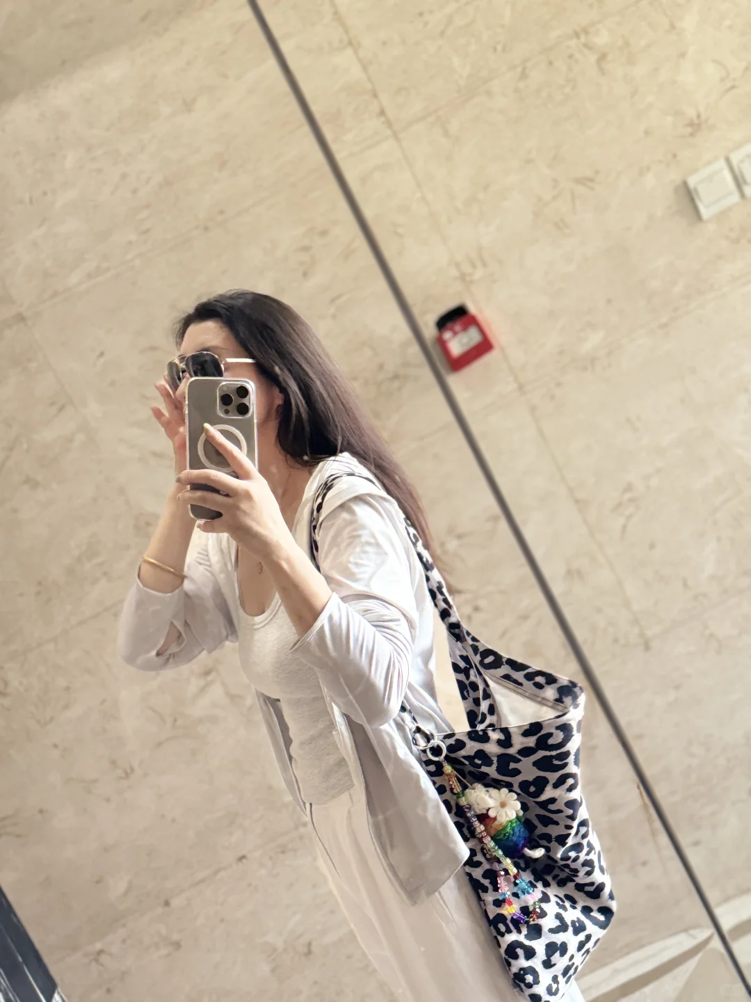 52岁 今日穿 化了淡妆容