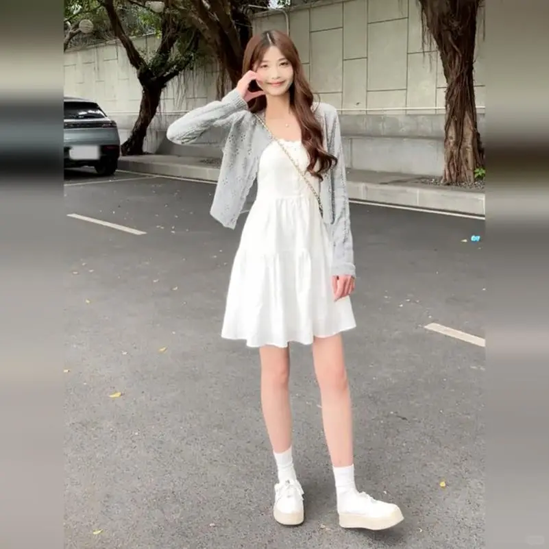 ?白裙爆单！小个子海边穿搭太绝了