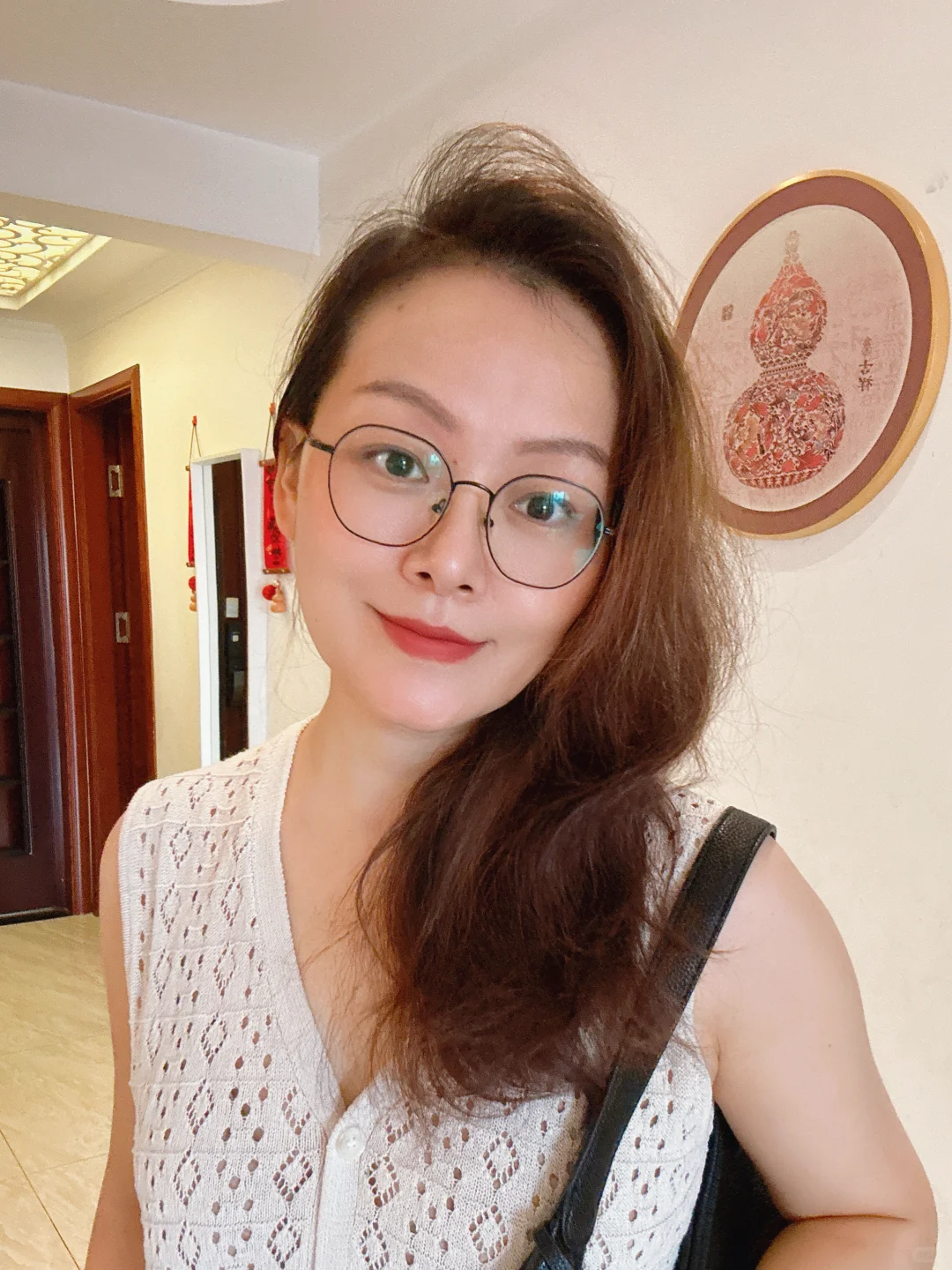 42岁 颜值一般 气质来凑