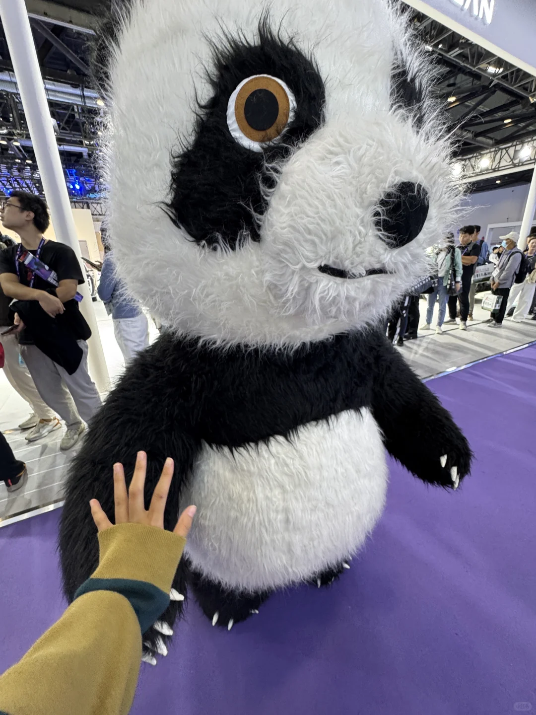 北邮07｜上课暂停 今天逛通信展