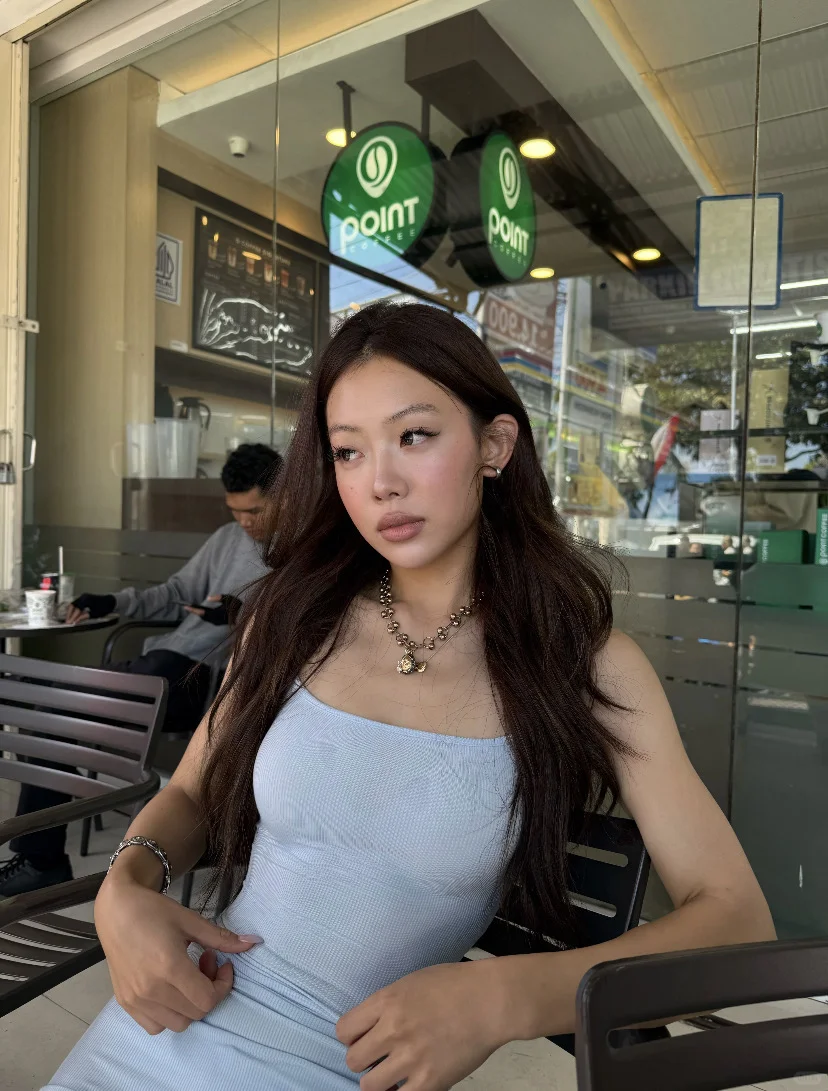 海边度假就穿假日蓝⛱️