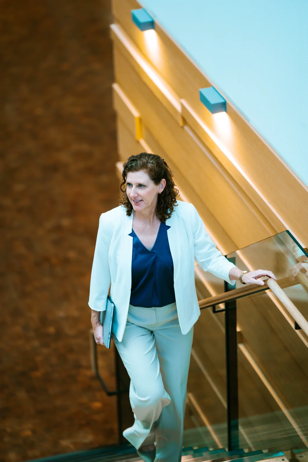 在美国生活久了变得很能欣赏熟女的美