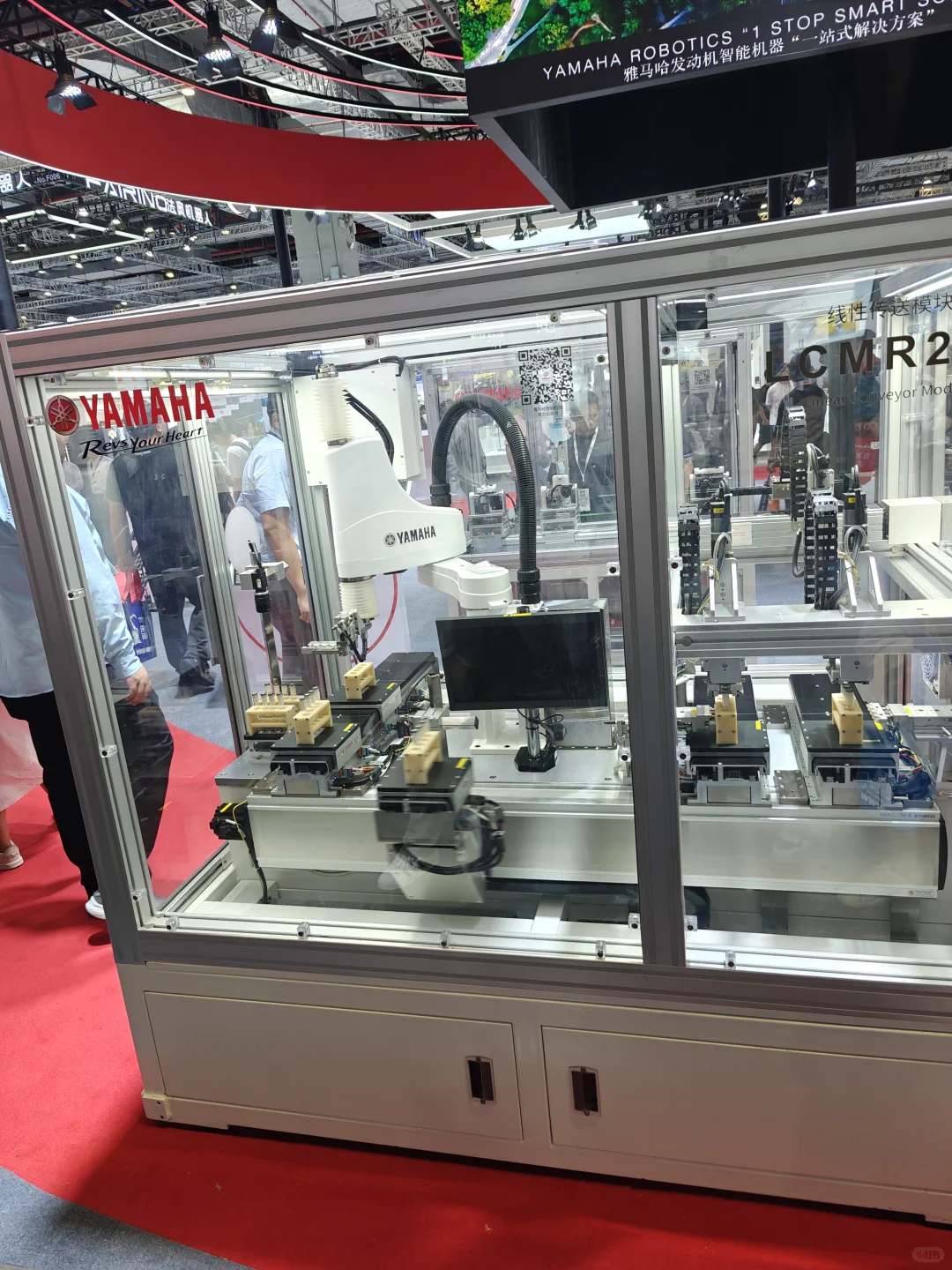 又到了看工业机器人展的季节?