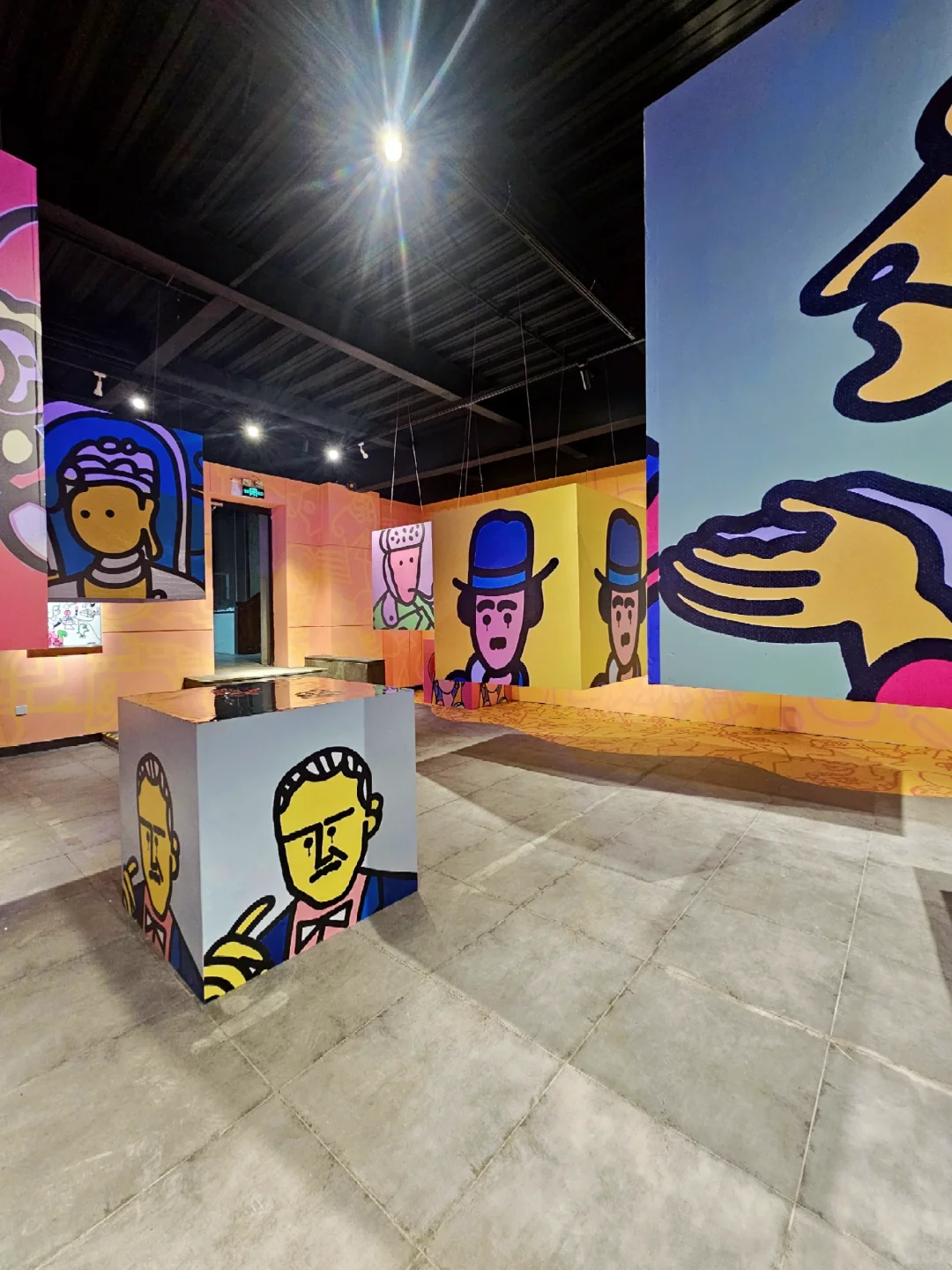 铁锚新展|《郑元無·潮流五金店》?