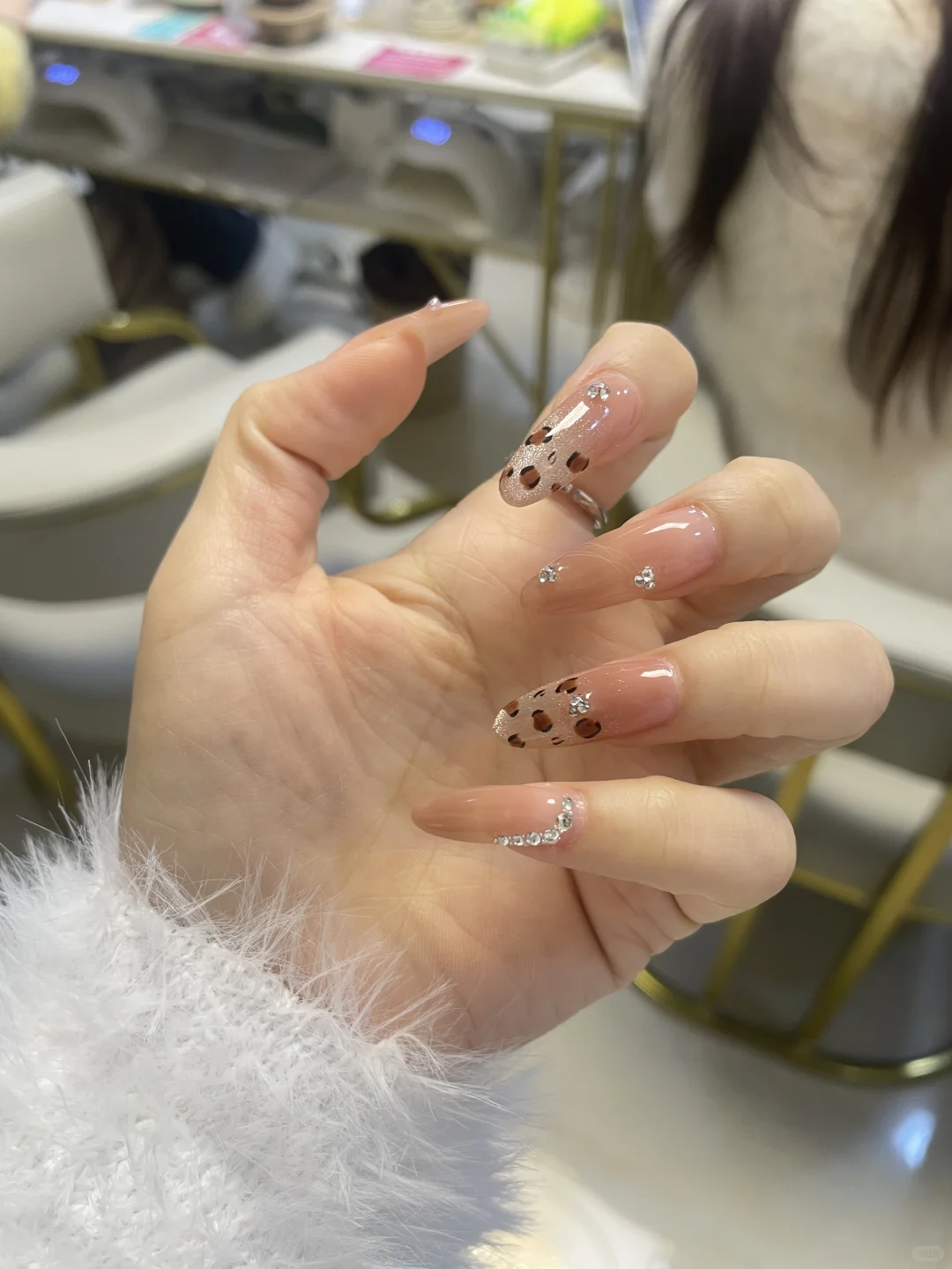 75.8团购做的美甲太绝了 杏仁甲我的神！！