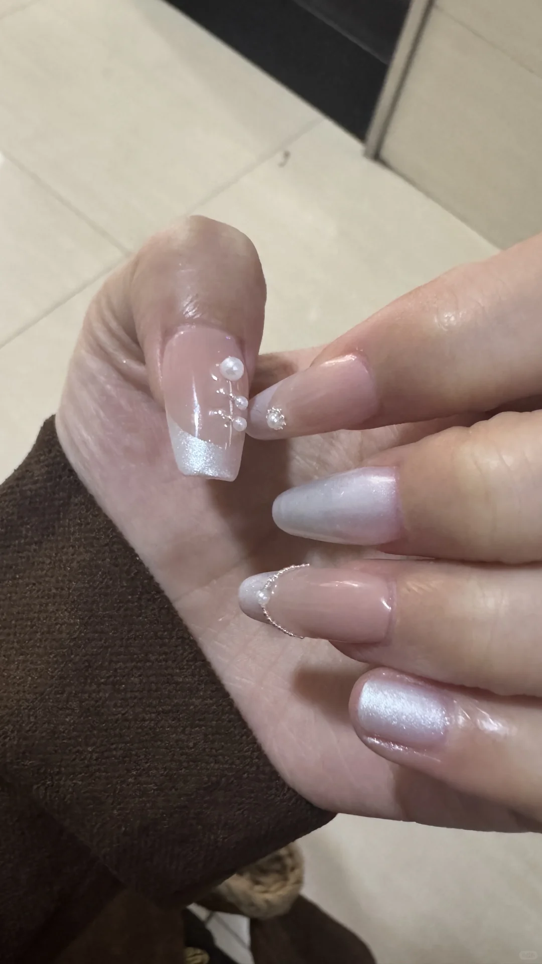 我给美甲店的，店里给我的，我的泪啊