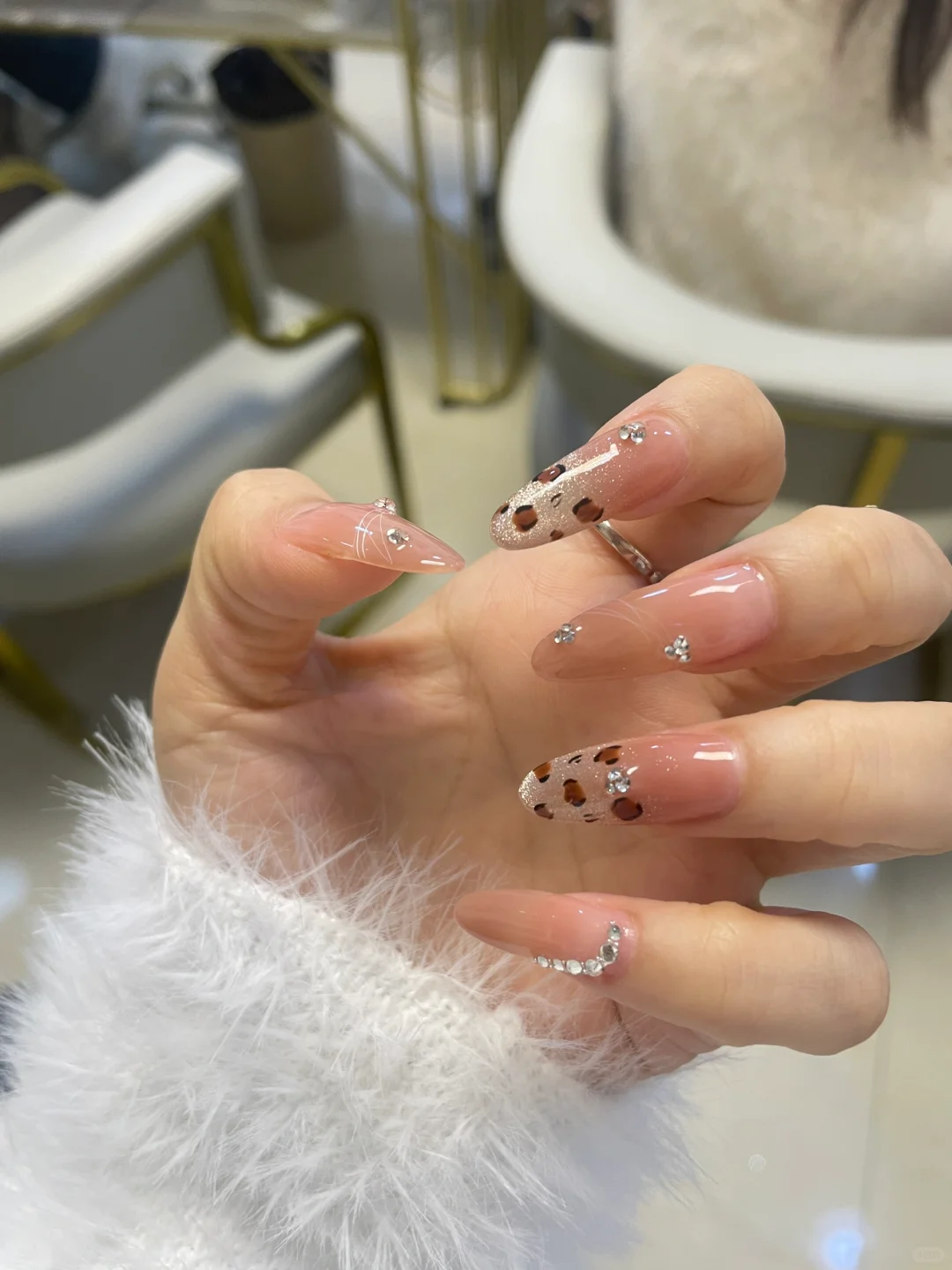 75.8团购做的美甲太绝了 杏仁甲我的神！！