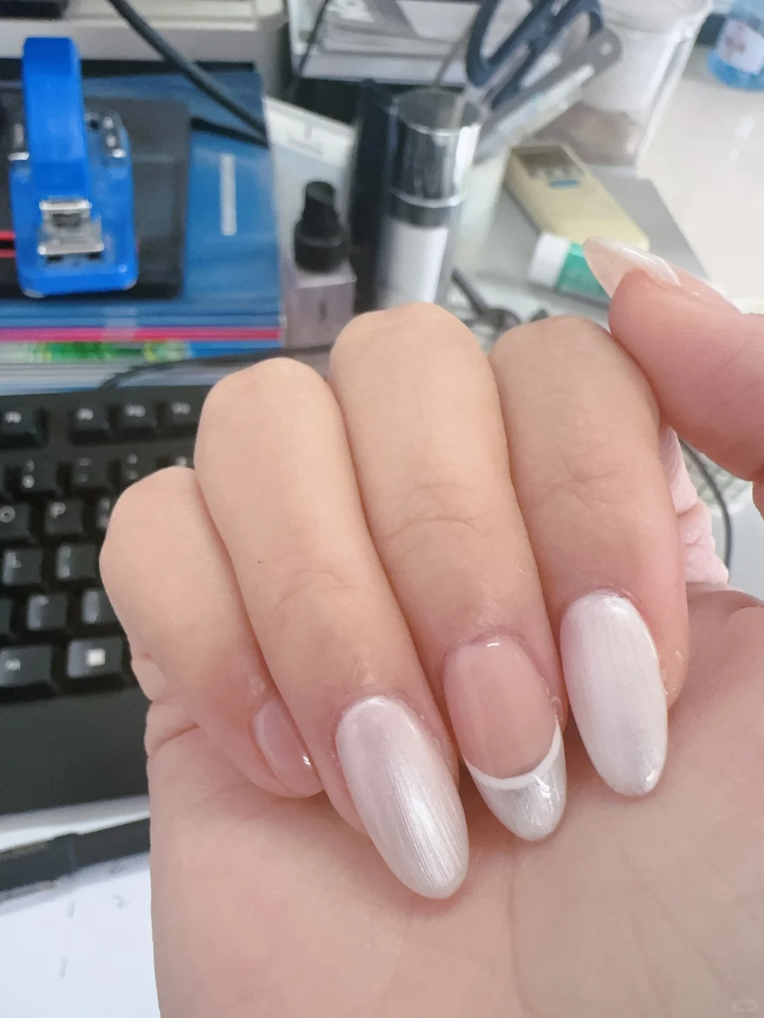 我给美甲店的，店里给我的，我的泪啊