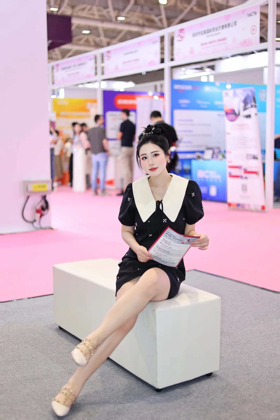 ?爆逛CCBEC跨境展！深圳不愧搞钱第一线～