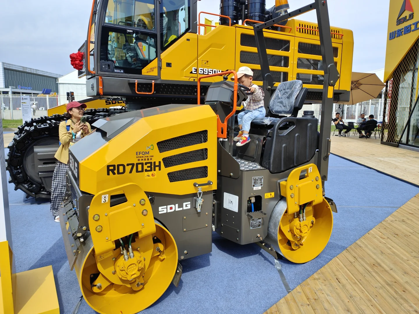 2岁男孩的挖机奔现，26日儿童场快冲！