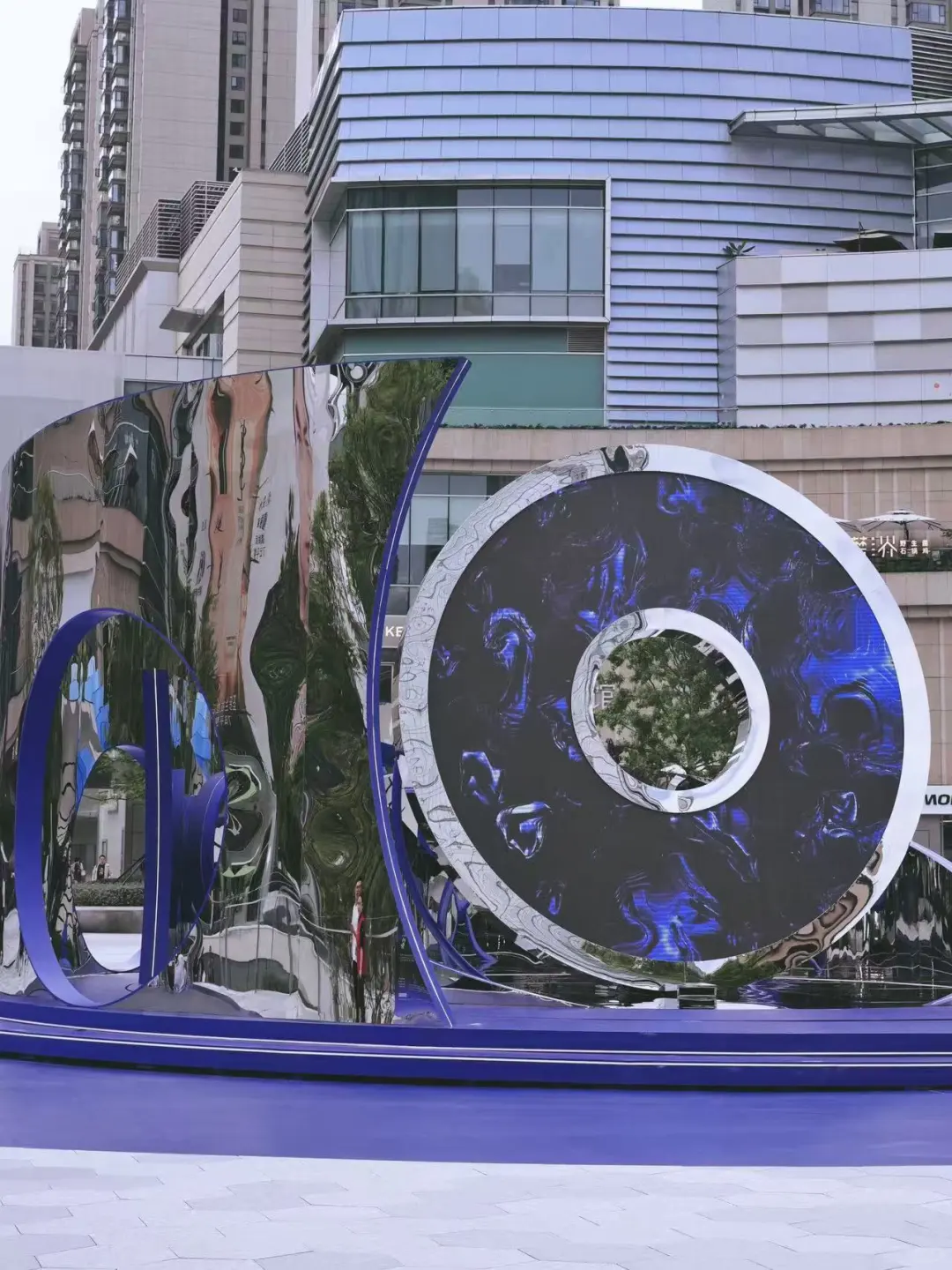 镜中无界，东方灵韵漫游 