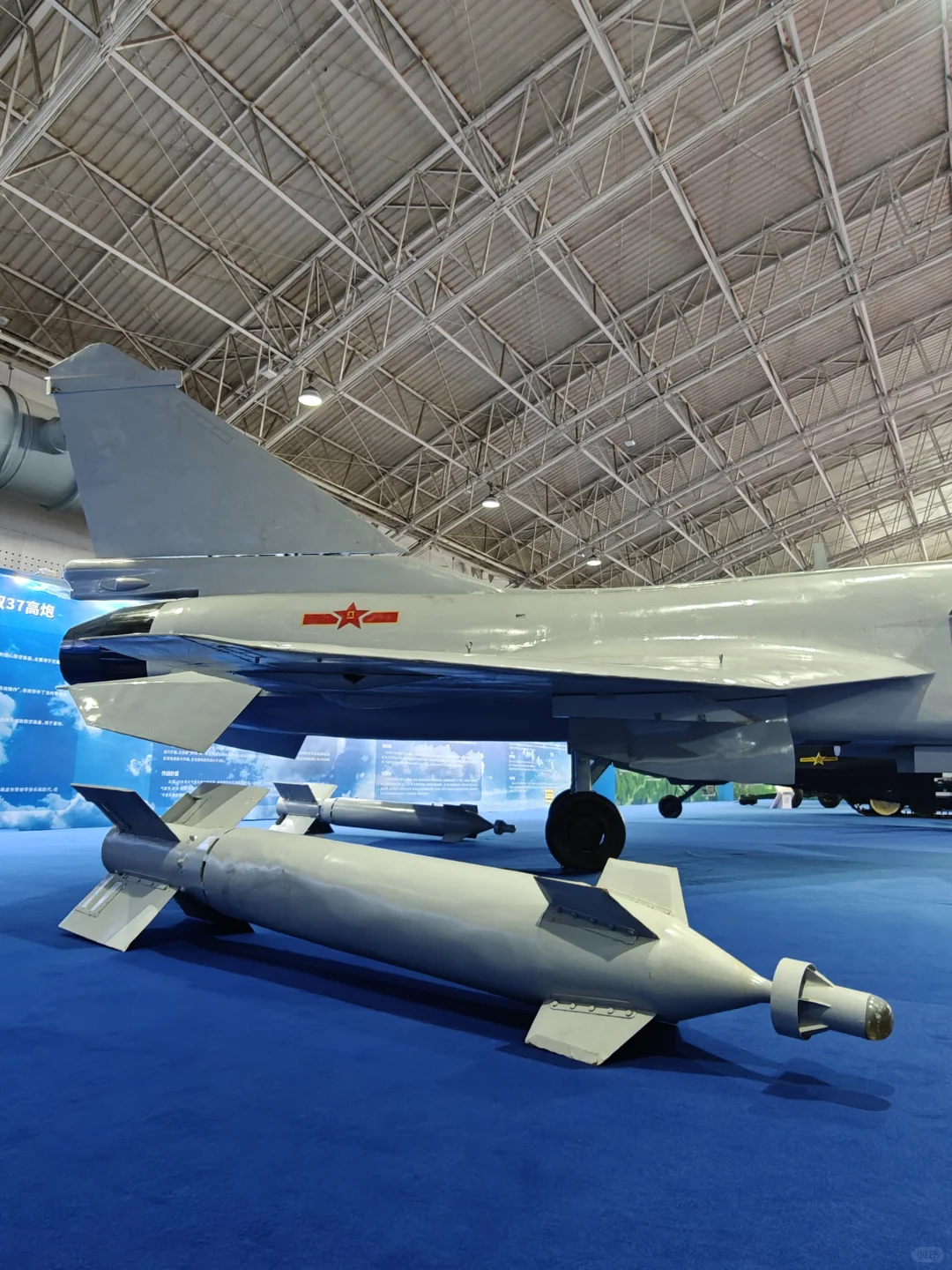 北京国防展:不敢想象,我真的登上了歼20!