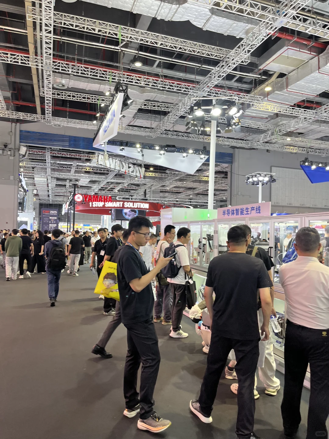 TOB工博会。逛了三天。累了。讲不动了。