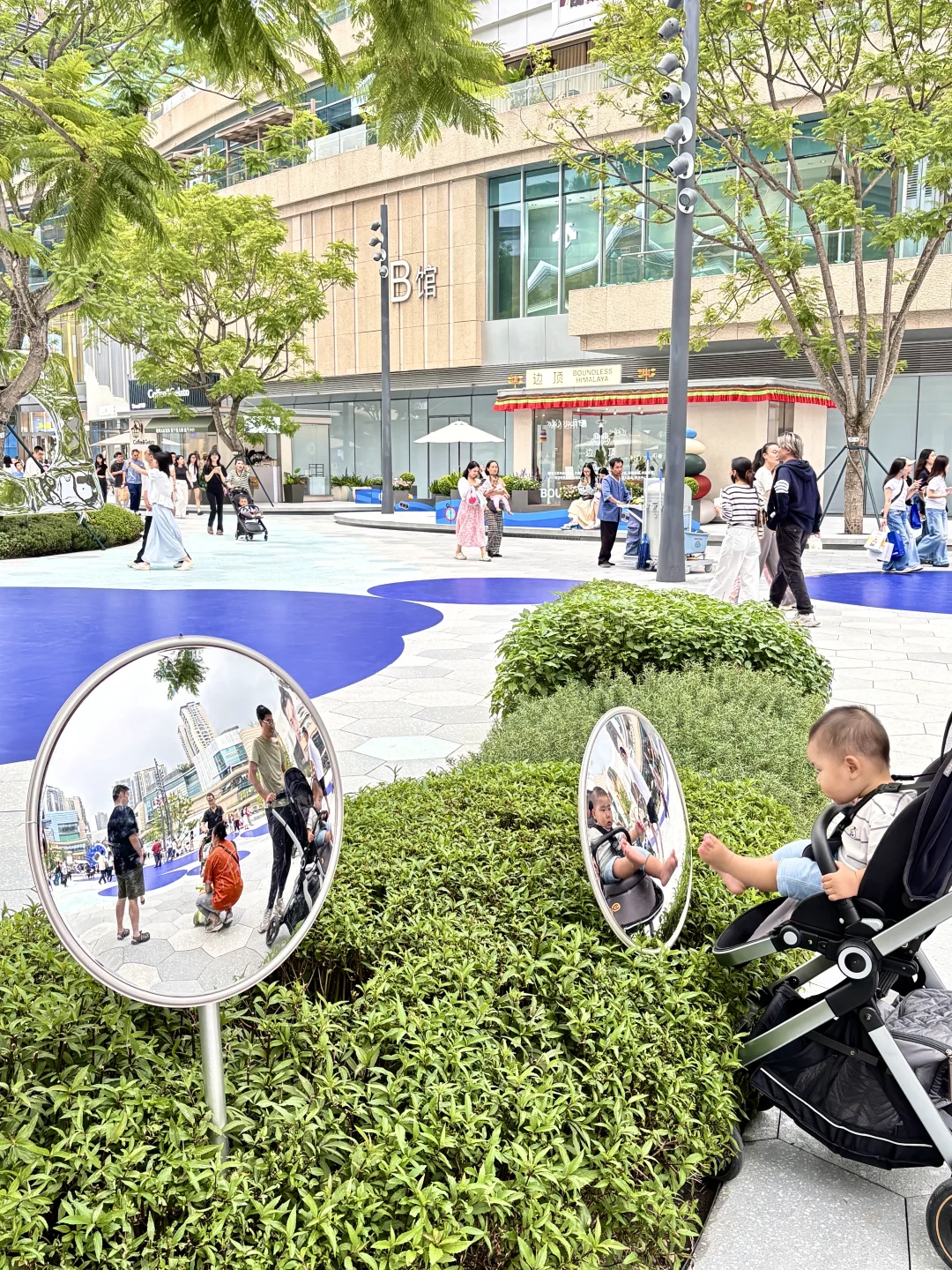 成都万象城是要考研吗。。。好魔幻?。。。