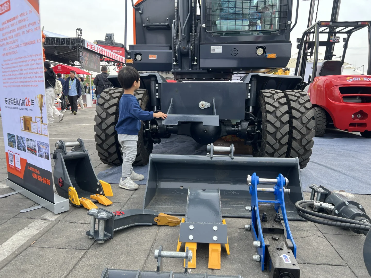 北京遛娃｜北京工程机械展，挖挖机迷的天堂！