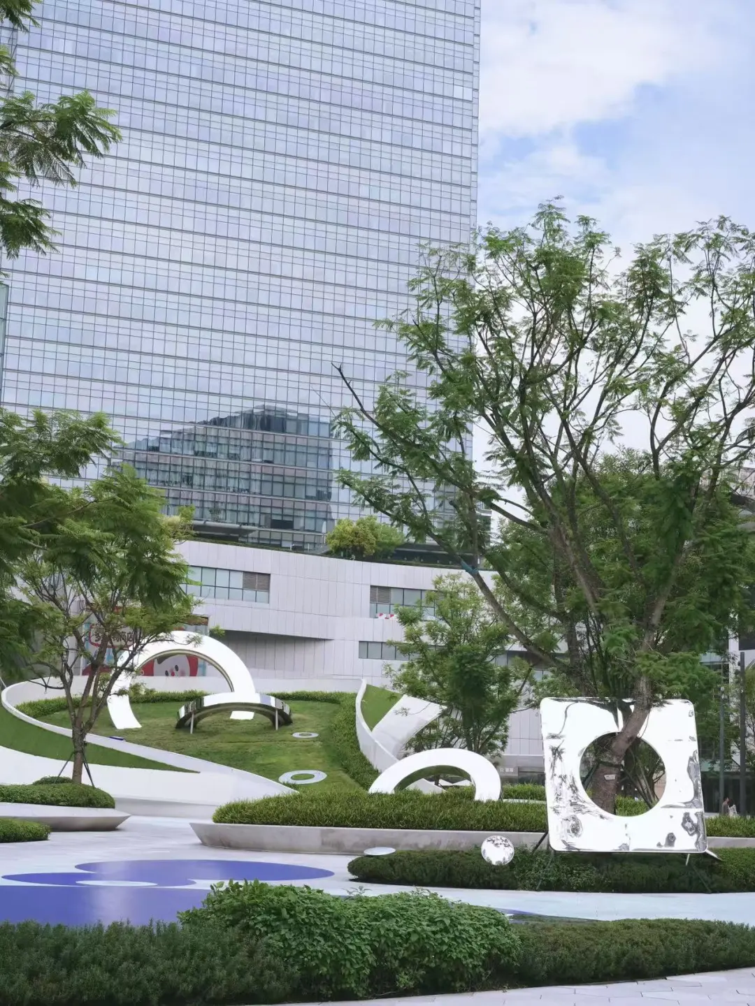 镜中无界，东方灵韵漫游 