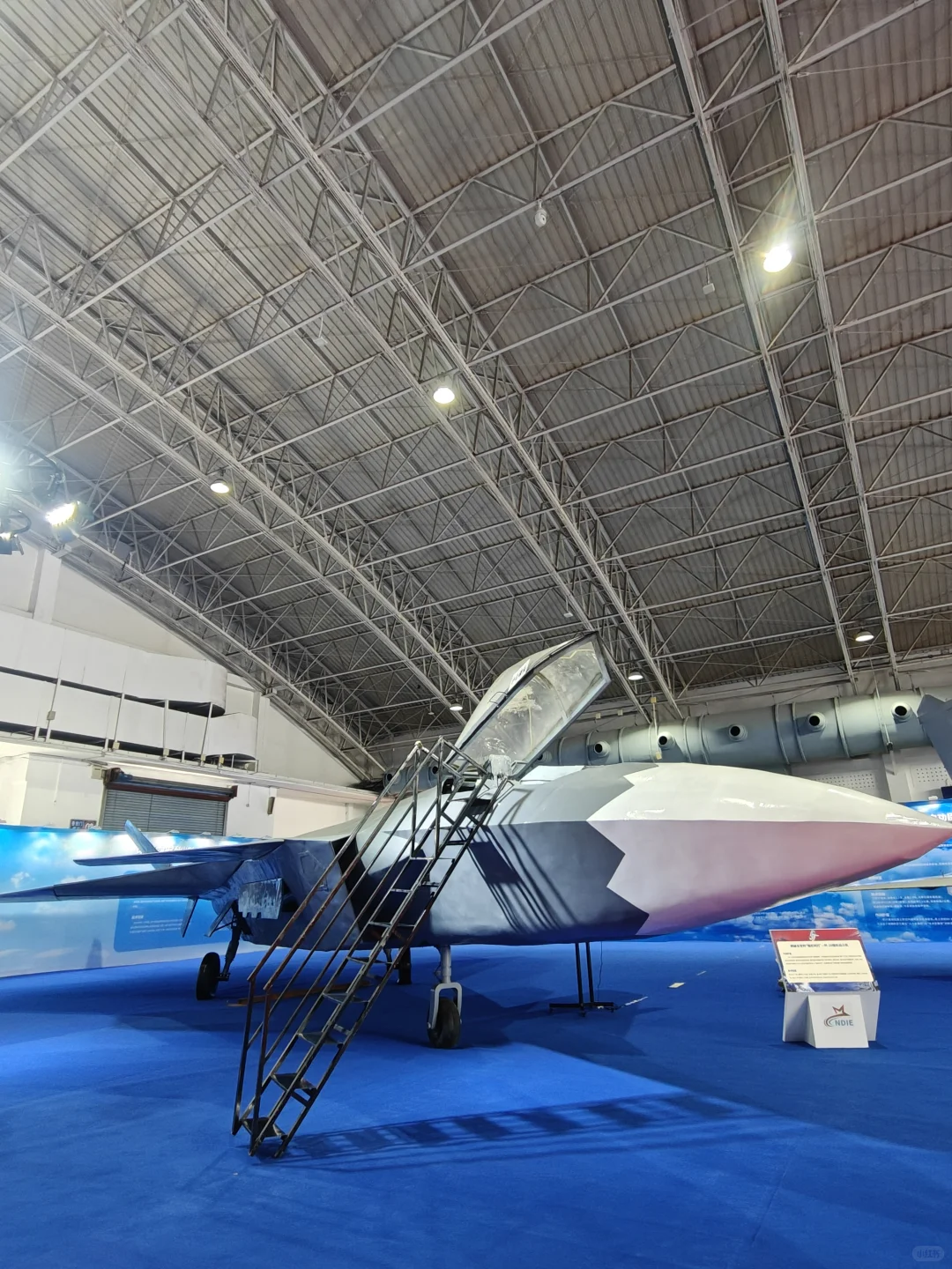 北京国防展:不敢想象,我真的登上了歼20!