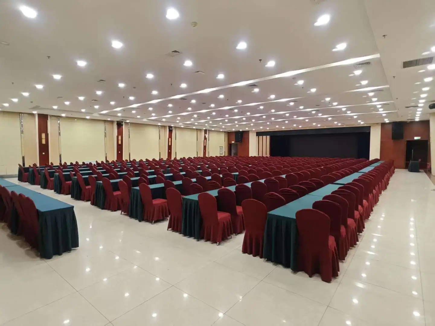 天气已转凉，企业年会、招商会火热开启中