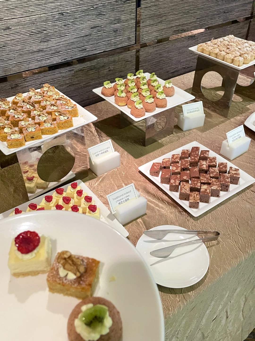 小小民办二本英专生勇闯印尼商务洽谈会！！